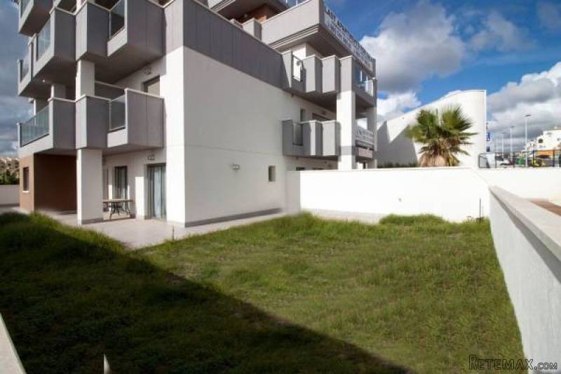 2 Bedroom 2 Bathroom Apartment In..