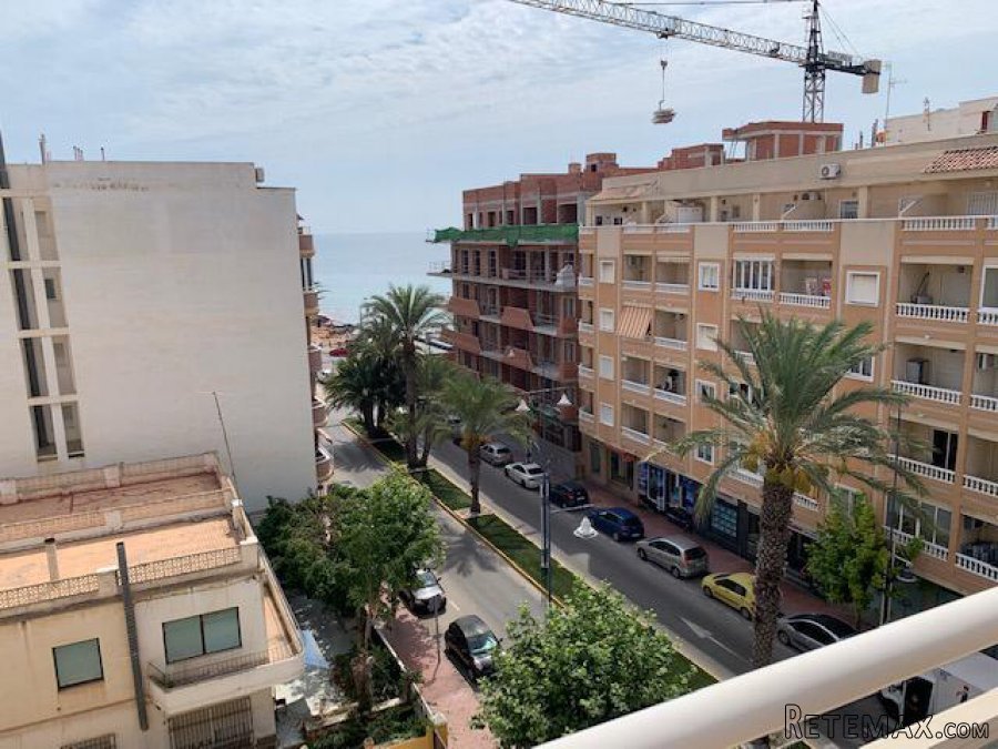 Apartamento con vistas al mar, a 150 metros de la playa de.. - 2