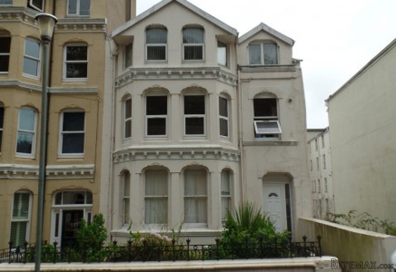 Apartment 4, 36 Castlemona Avenue..