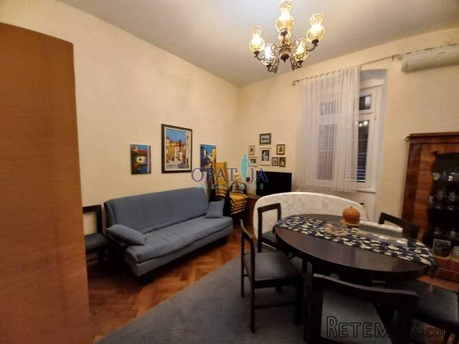 Opatija, centar, stan 50 m2 s parkingom