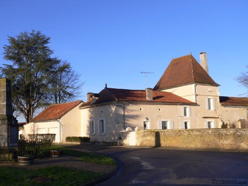 Magnificent 16th Century Property