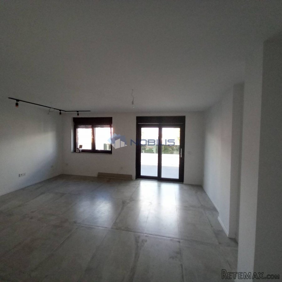Virovitica, 111m2, centar, stan - 8