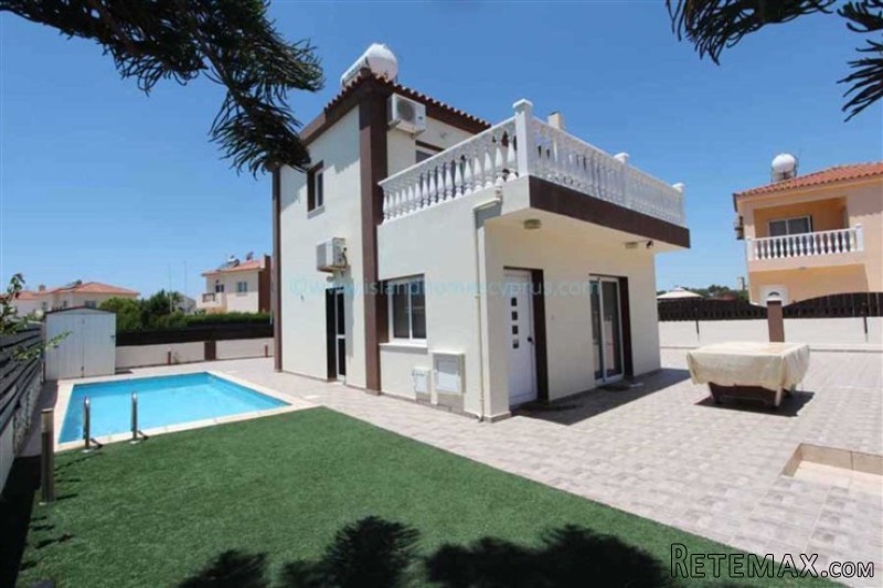 House Detached - For Sale - 3 Bedrooms