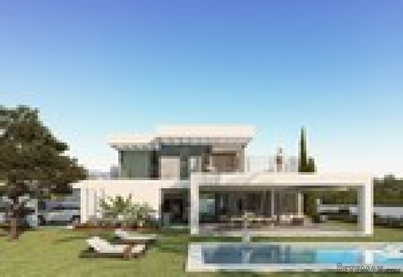 4 Bedrooms - Villa - Malaga - For Sale