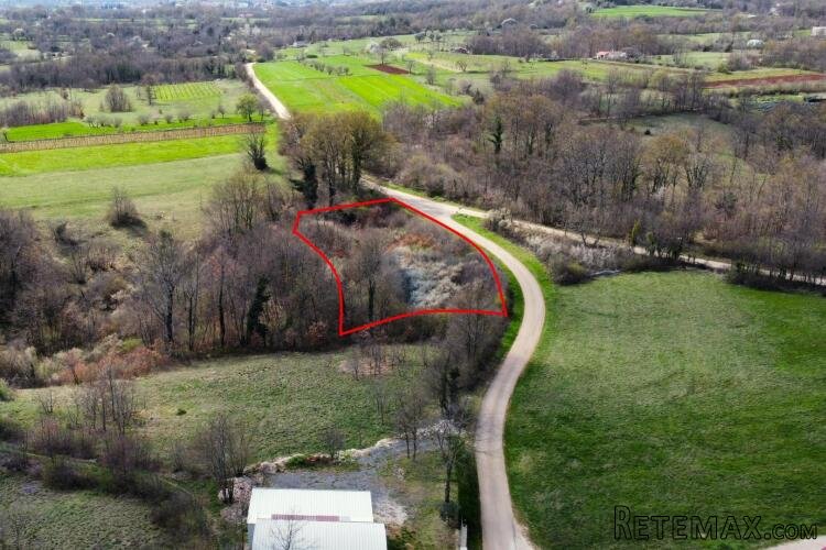 Istra, Žminj okolica - građevinsko zemljište 2200 m2 - 3