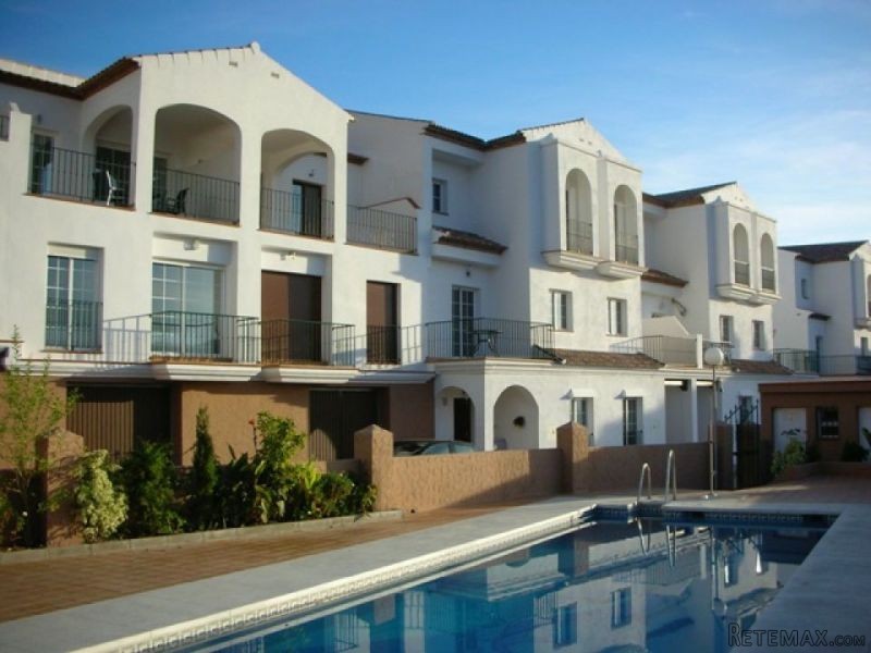1 bedroom, 1 bathroom Apartment, (build..