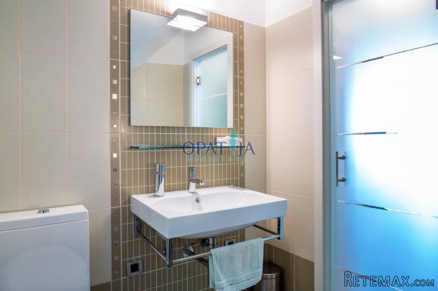 Moderna kuća iznad Opatije sa okućnicom i pogledom - 4