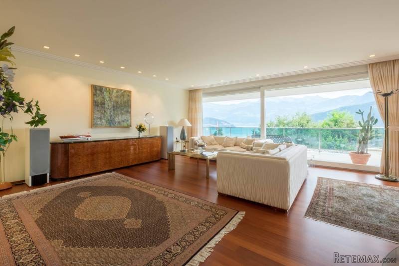 ULTIMATE VIEW AND INTERIOR - 2