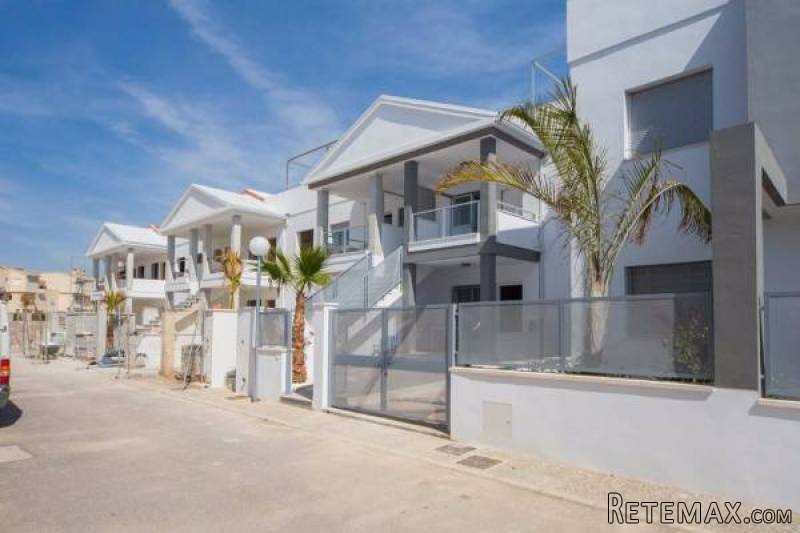 2 Bedroom 2 Bathroom Bungalow In..