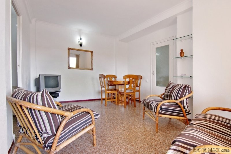 Centrally Located 3 Bedroom Apartment.. - 2