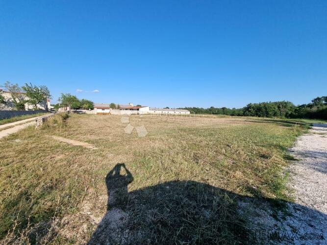 INVESTICIJA/DOM IZ SNOVA NA PARCELI 701M2 - Žminj