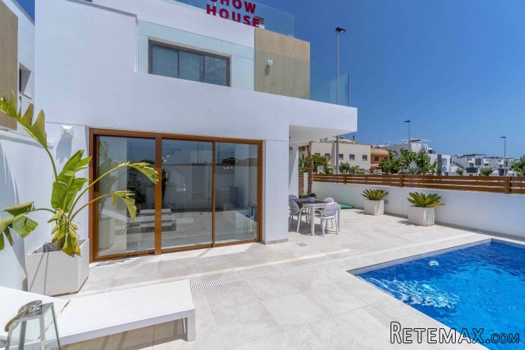 This project with a total of 24 luxurious, detached villas.. - 2