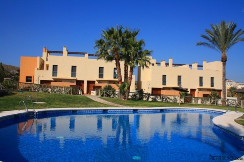 Town House / Village House in Vera