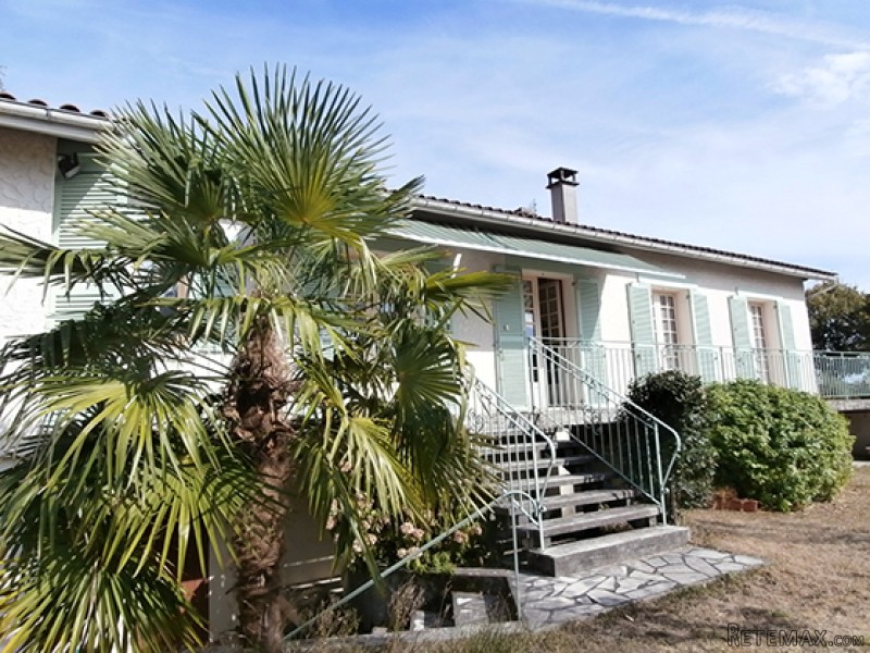 Beautiful 4-Bedroom Villa On Enclosed.. - 2