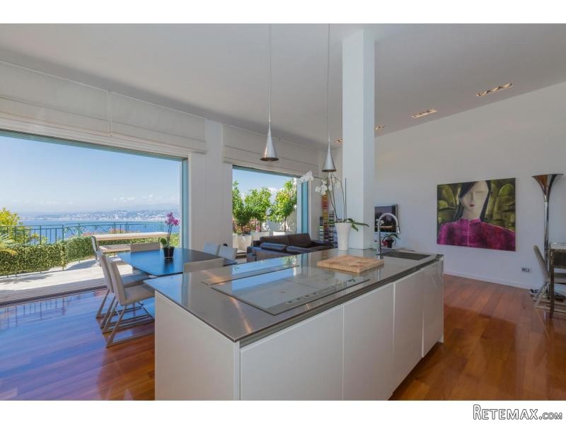 Magnificient 3 Bed Apartment With..