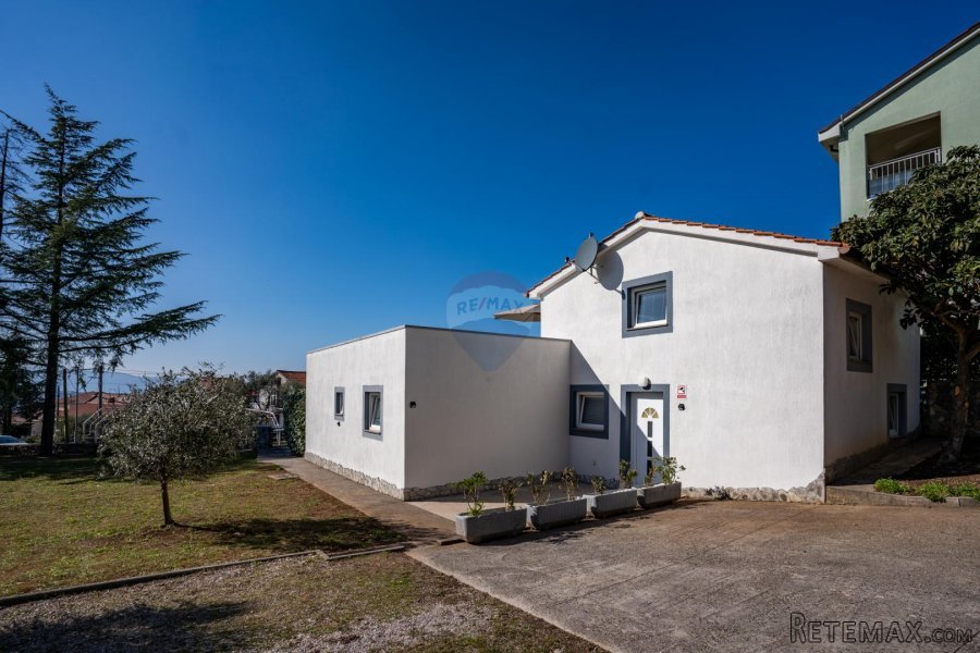 Malinska - Sv. Vid Miholjice kuća 286 m2 + 3 zasebna apartma - 6