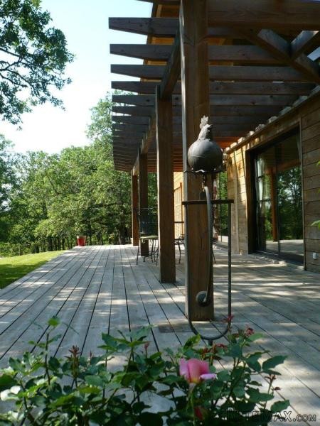 Stunning Wooden Villa Set On 3 Hectares.. - 2