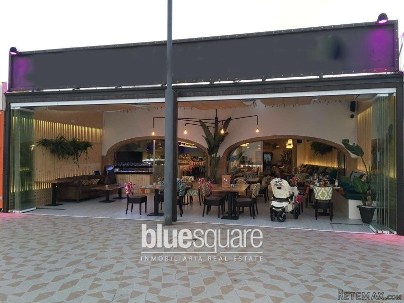 Exclusive Frontline bar restaurant in..
