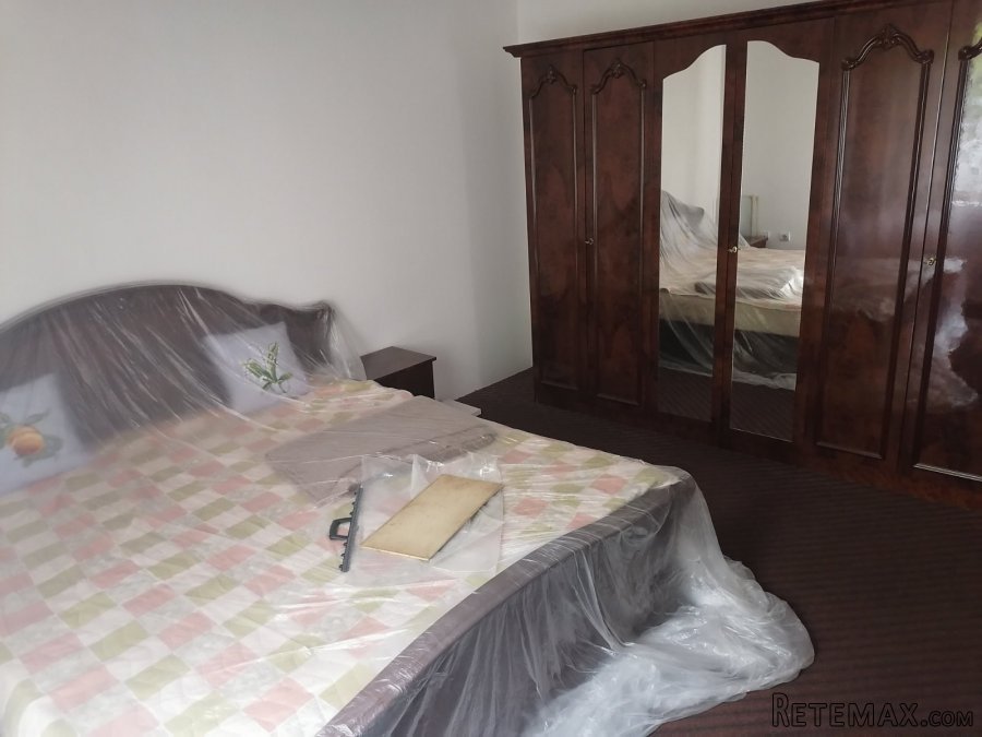 Prodajem kucu 330m2 u Varvarinu - 8