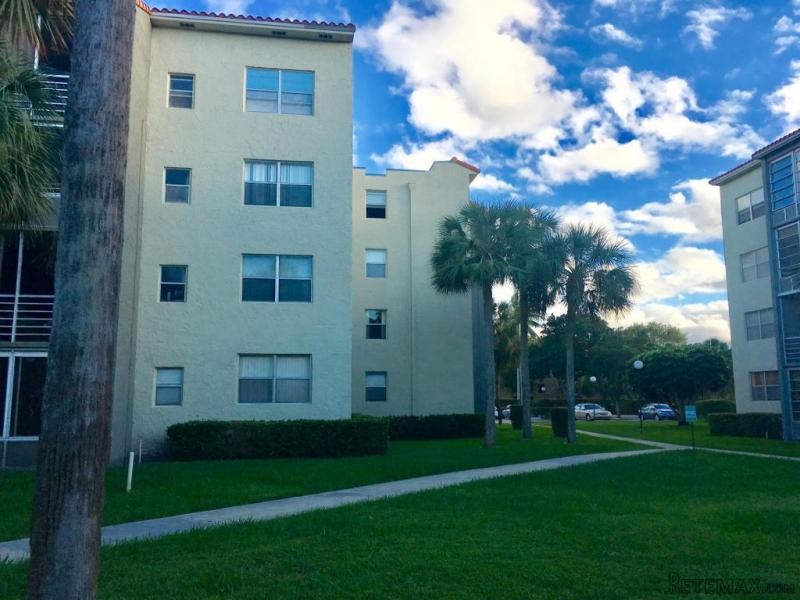 1830 Sw 81 Av #4412, North Lauderdale..