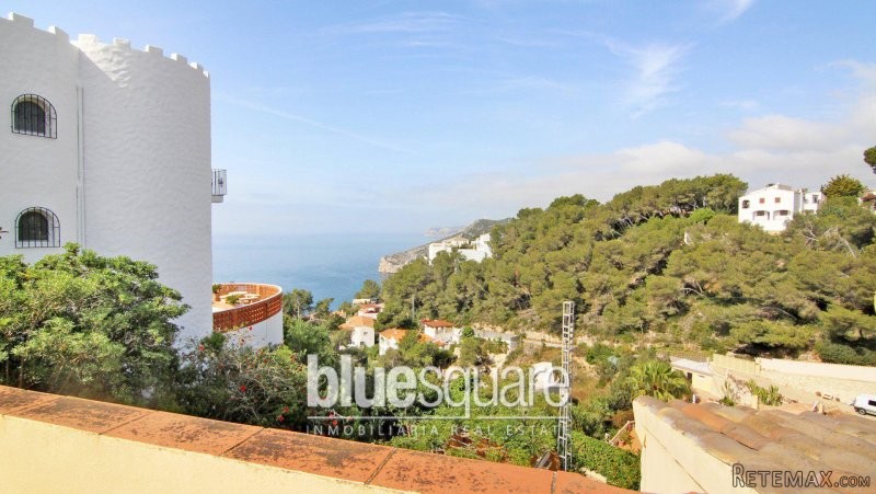 Large traditional 7 Bedroom villa with..