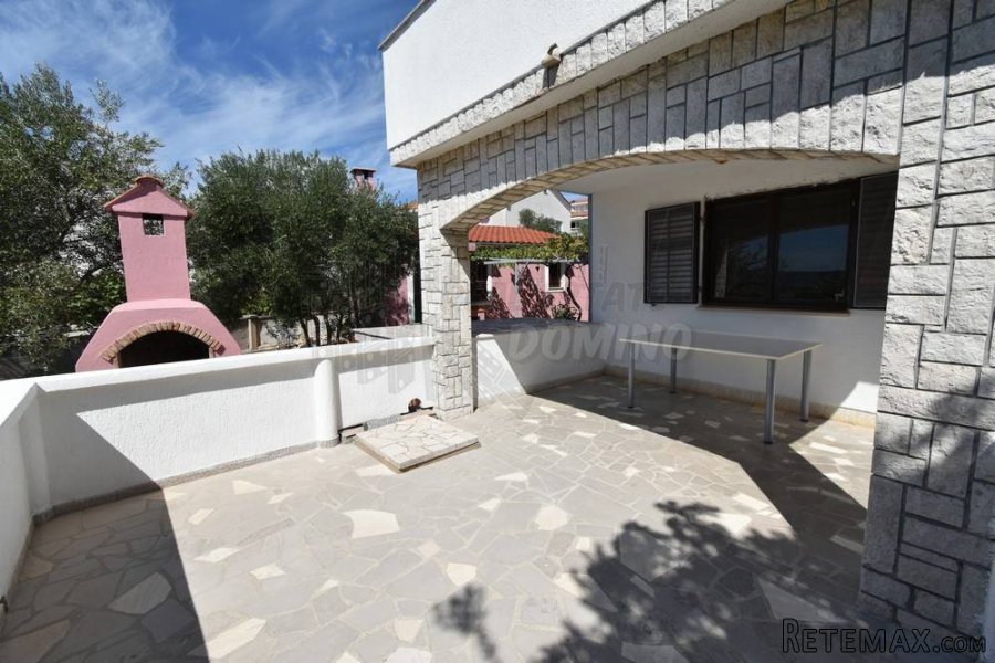 Kuća s lijepim vrtom i pogledom, grad Krk! - 10