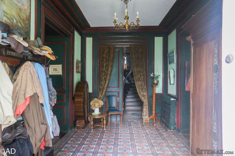 Chateaux For Sale Set On 2.7 Hectares.. - 2