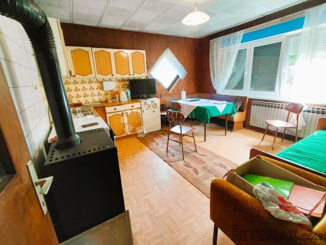 Kuća 360m2 s građevinskim zemljištem Donje Ladanje - 2