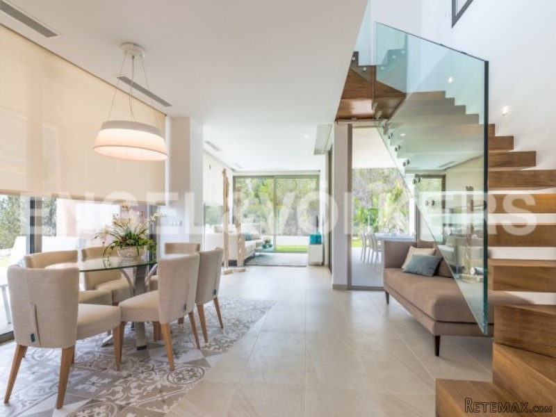 Modern High Tech Villas In Sierra.. - 2