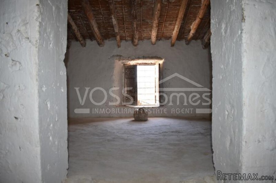 Semi Detached (but private) 2 storey country house of.. - 12