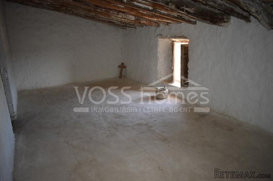 Semi Detached (but private) 2 storey country house of.. - 13