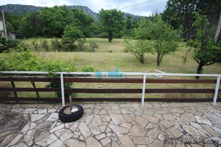 BRIBIR - KUĆA S 4 STAMBENE JEDINICE - 4