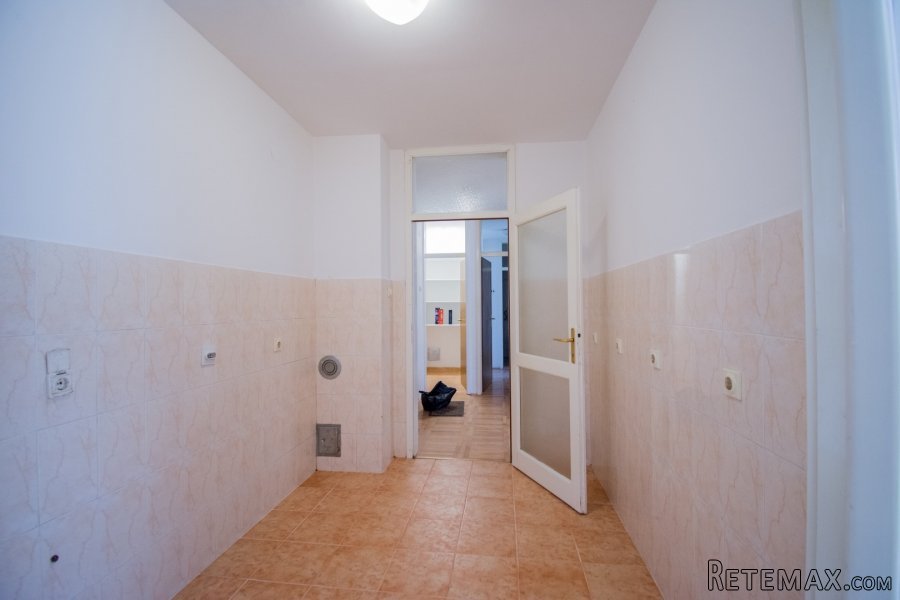 Prodajem stan u Podgorici-Stari Aerodrom 70m2 - 14