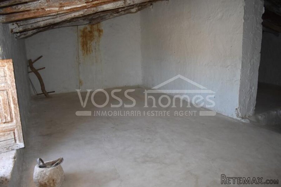 Semi Detached (but private) 2 storey country house of.. - 14