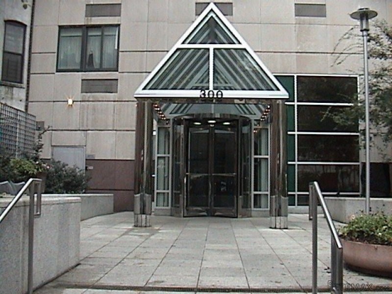 Condo - New York State - For Sale - 2