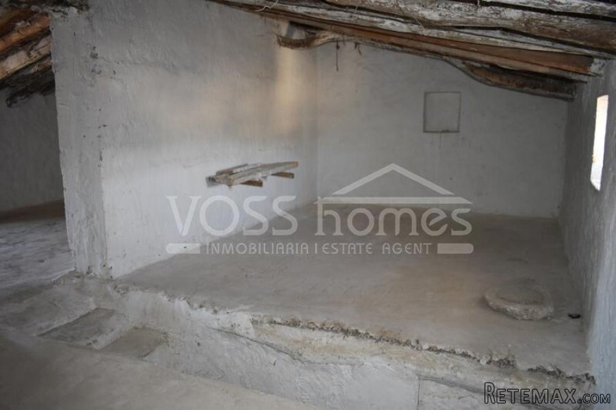 Semi Detached (but private) 2 storey country house of.. - 15