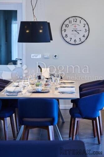 DIVNA VILLA S BAZENOM I OTVORENIM POGLEDOM - 6