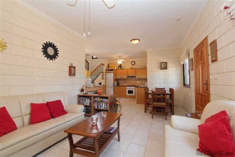 House Detached - For Sale - 3 Bedrooms - 2