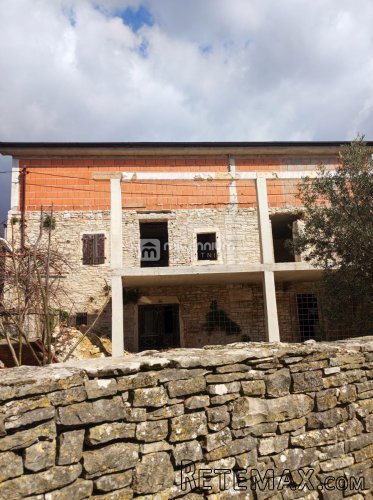 Istra, Kanfanar, 170m2, autohtona samostojeća kuća