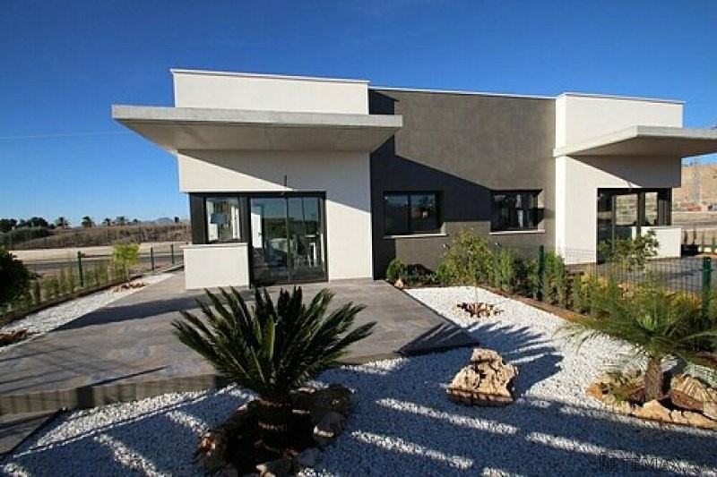 * 3 Bed Semi Detached Villas for.. - 2