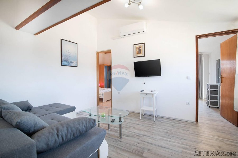 Istra, Medulin- Apartmanska kuća 50m od mora - 2