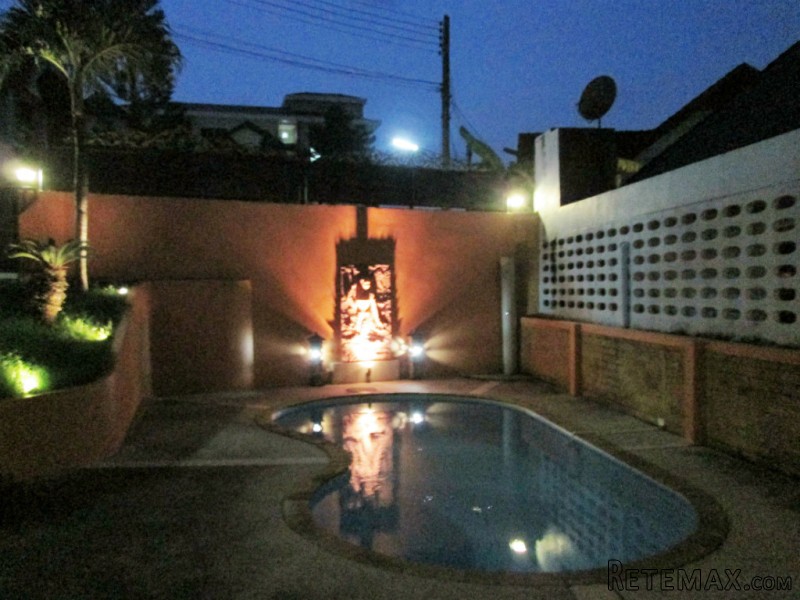 Pleasant 2-Storey Detached House with.. - 2