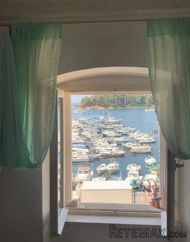 Rovinj, jedinstven stan s terasom - 2