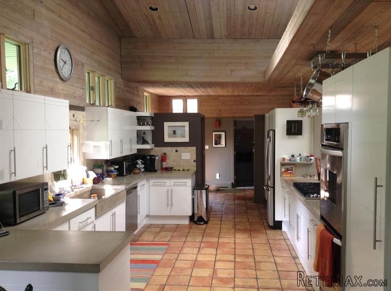 3 bedroom House For Sale: 67 Dean Road.. - 2