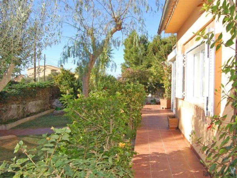 Cosy Single Family Home In Residential.. - 2