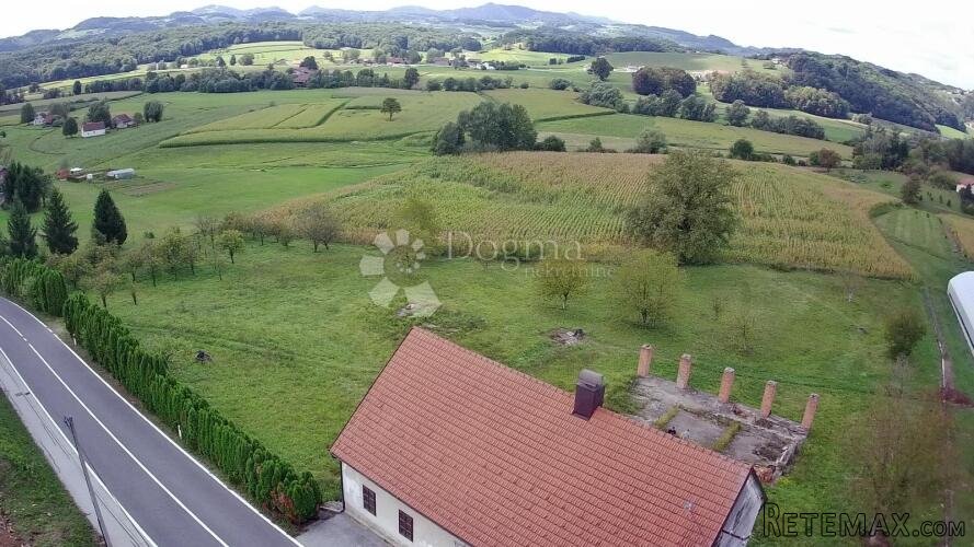 Kuća starina djelomično renovirana sa 34.390m² zemljišta! - 3