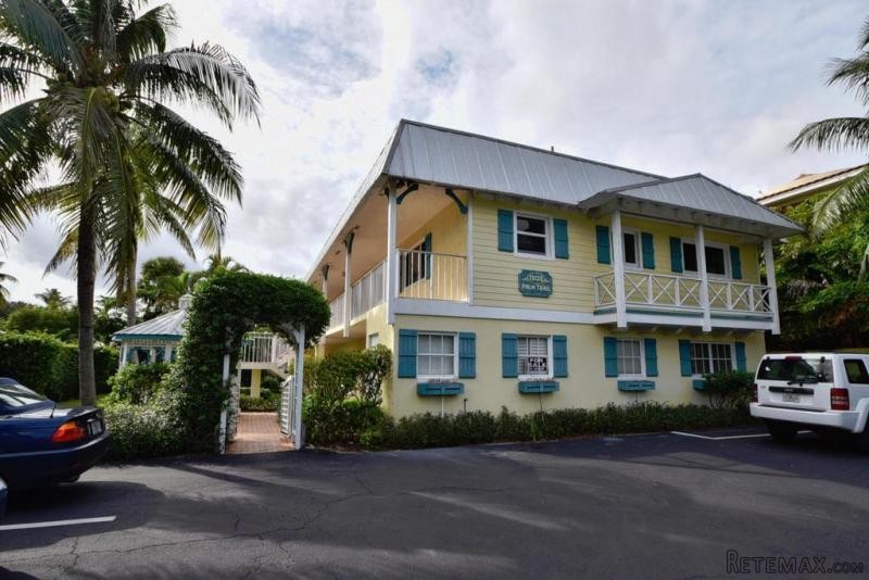 1202 Palm Trl #6, Delray Beach, FL -..