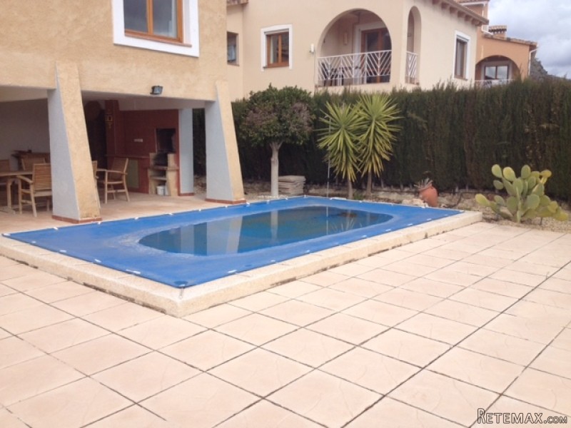 3 Bedrooms Villa For Sale - 2