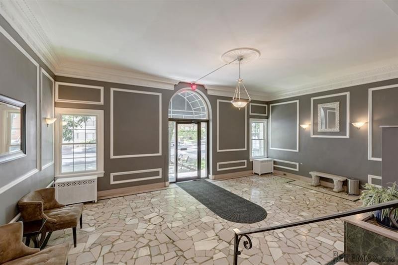 1 bedroom Apartment For Sale: 5402.. - 2
