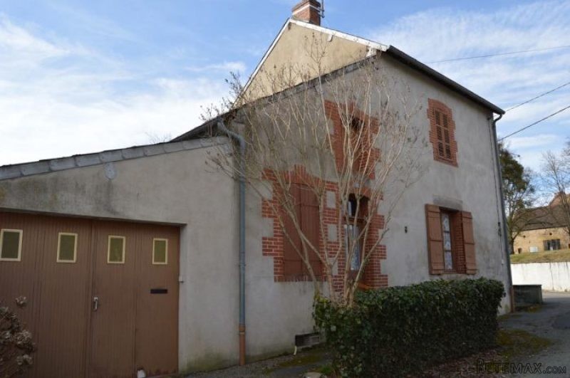 2 Bedrooms - House - Bourgogne - For..